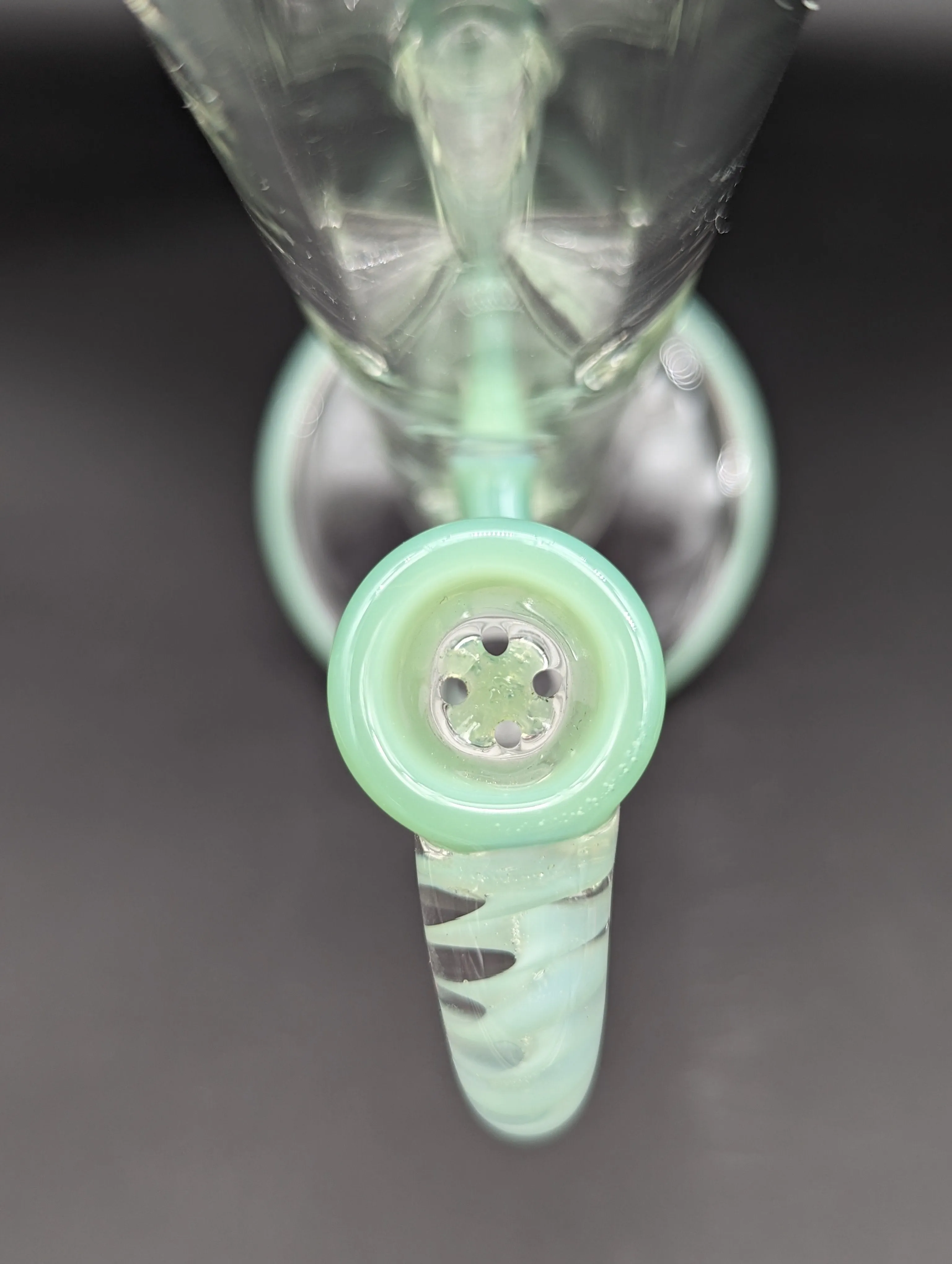 2K Glass Art 17 Showerhead Straight Tube Bong