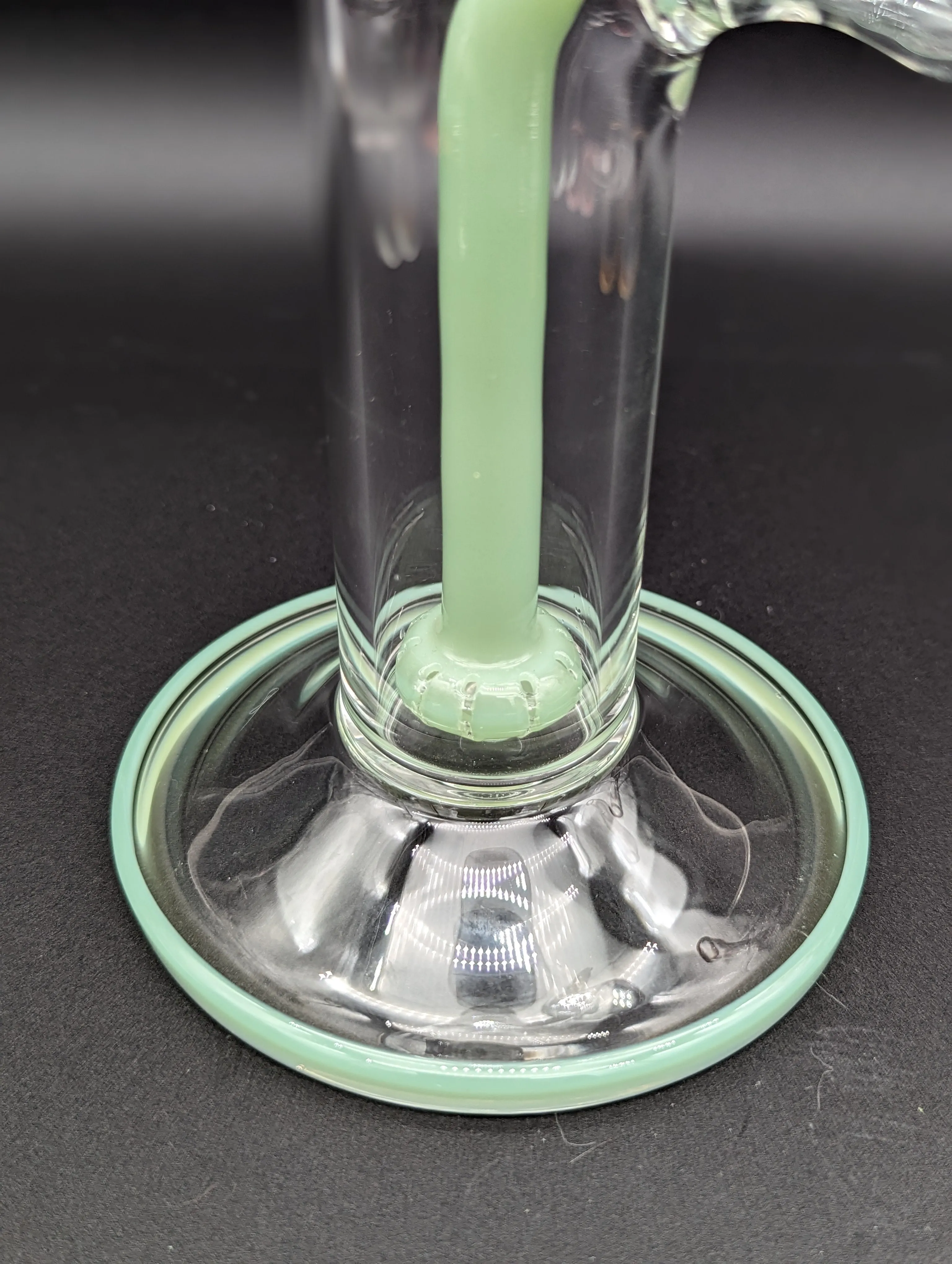 2K Glass Art 17 Showerhead Straight Tube Bong