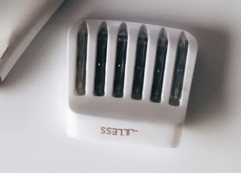 Flawless Dermaplane Glo Hair Remover Women
