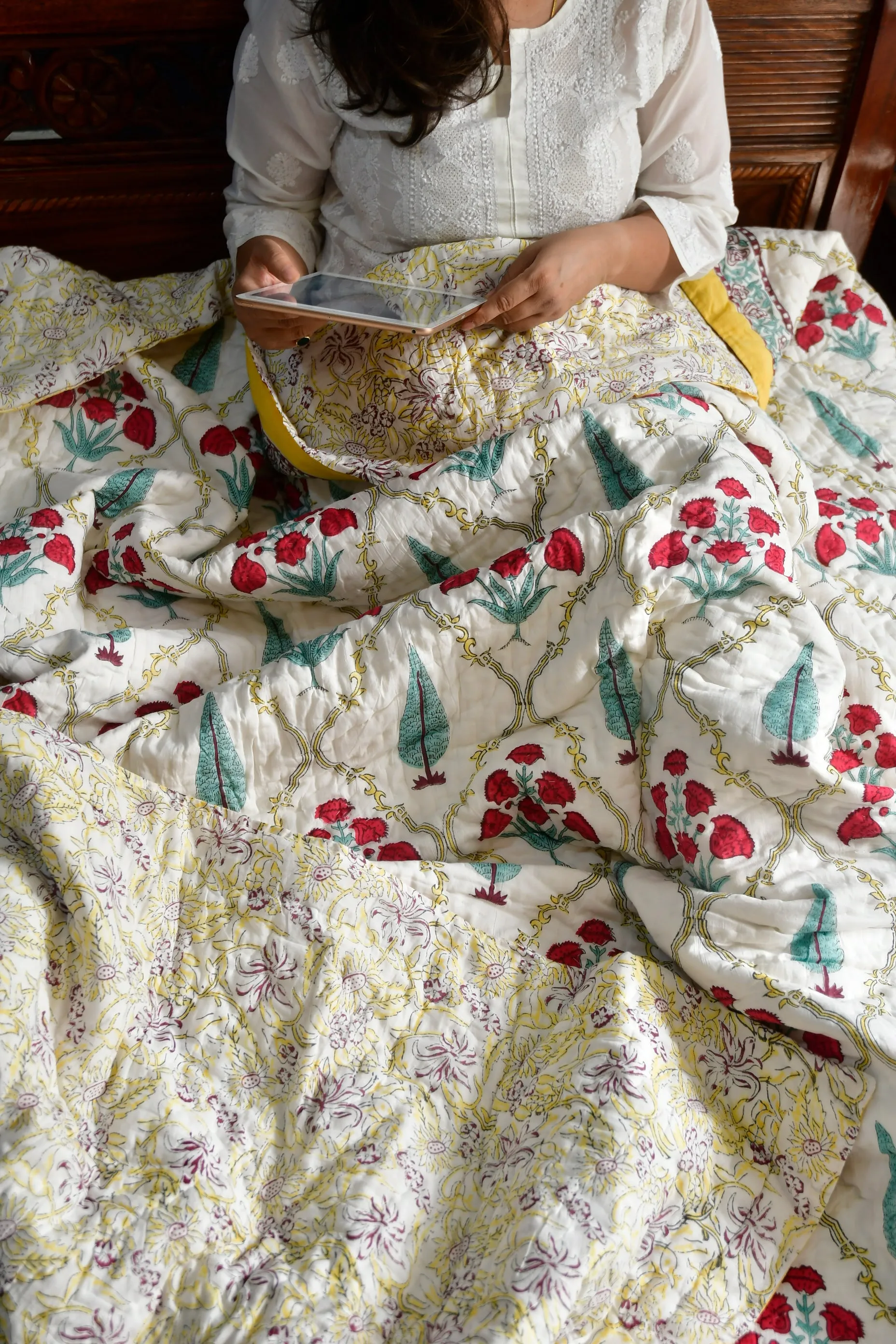 Khushnuma Quilt/Rajai: Jaipur Luxury, Cozy Warmth